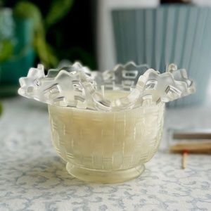 Fenton Frosted Basket Ruffle Edge Scented Soy Candle Honeysuckle Jasmine